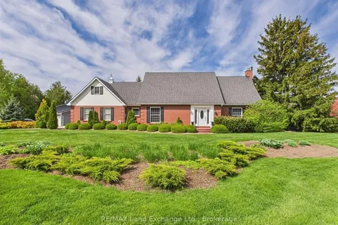 4 Eastwood Crescent, ON N0G 2T0