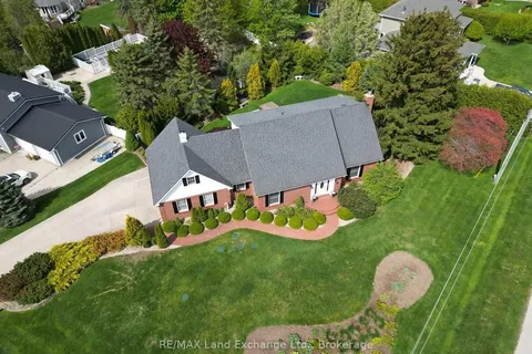 4 Eastwood Crescent, ON N0G 2T0