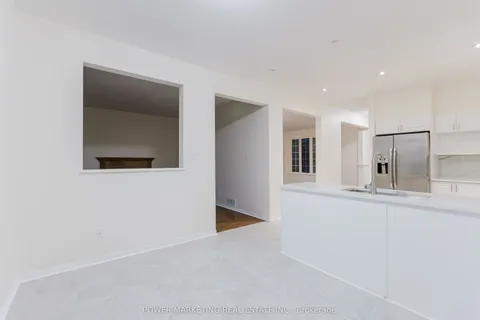 318 Rustic Hills Crescent, ON K4A 5A8