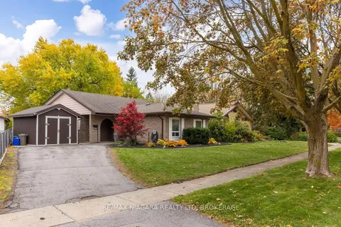 5674 Hillcrest Crescent, ON L2J 2A5