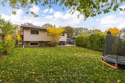 5674 Hillcrest Crescent, ON L2J 2A5