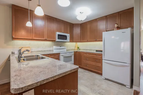 89 Laurent Boulevard, ON K9V 0G9