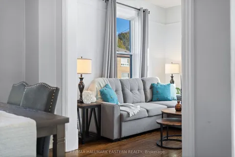 198 Hazlitt Street, ON K9H 1L7