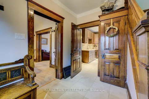 207 Hedley Street, ON N3H 3X9