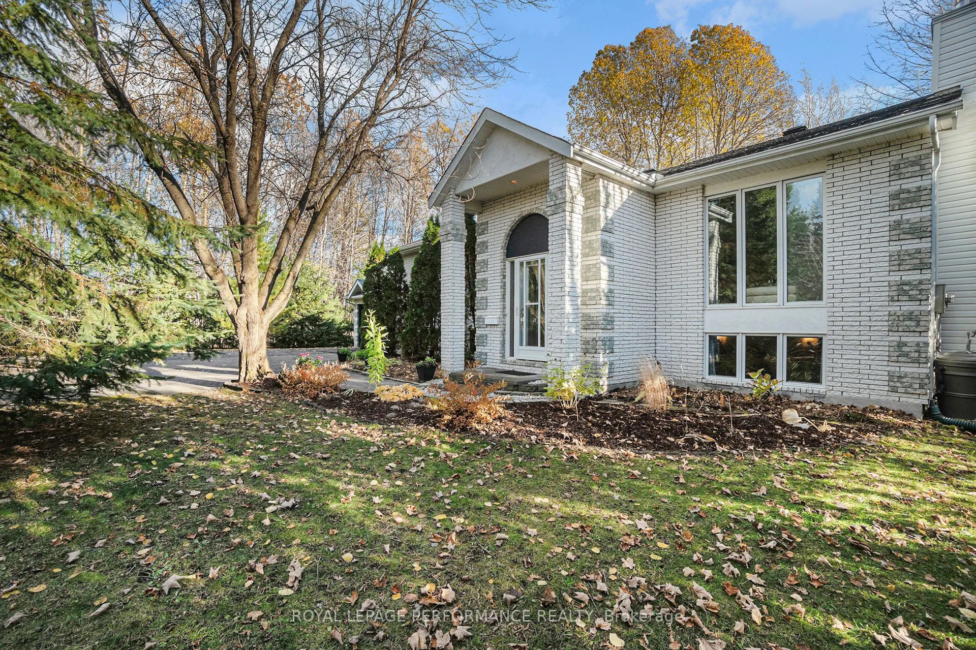 164 Cardinal Crescent, ON K4K 1K9