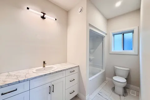 155 WESTLINKS Drive, ON N0H 2C3