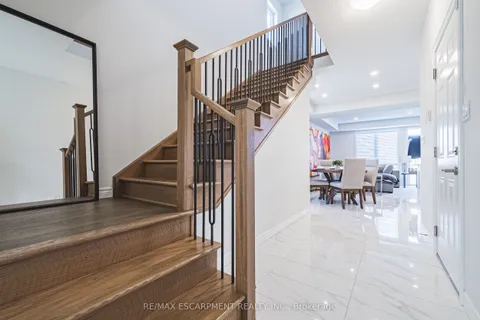 21 Zoe Lane, ON L0R 1C0