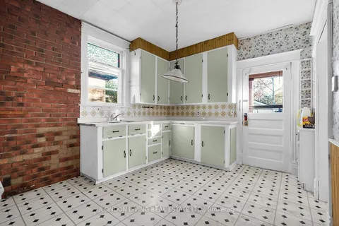 121 Tecumseh Avenue, ON N6C 1S1