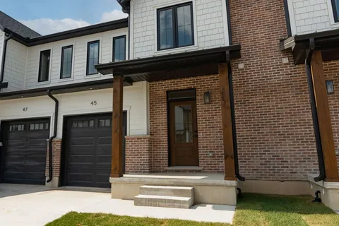 147-43(55) SCOTTS Drive, ON N0M 2J0