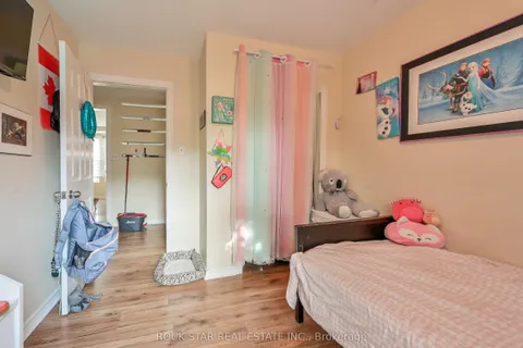 139 Balsam Avenue, ON L8M 3B6