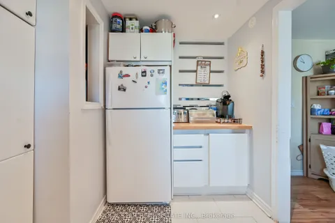 139 Balsam Avenue, ON L8M 3B6