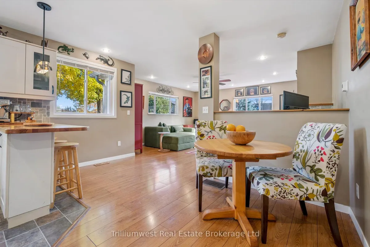 32 Holly Trail N/A, ON N3C 2V4