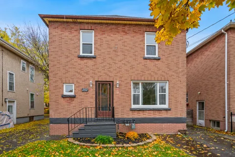 257 Niagara Street, ON L3C 1K3