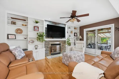 6464 Beausejour Drive, ON K1C 4V8