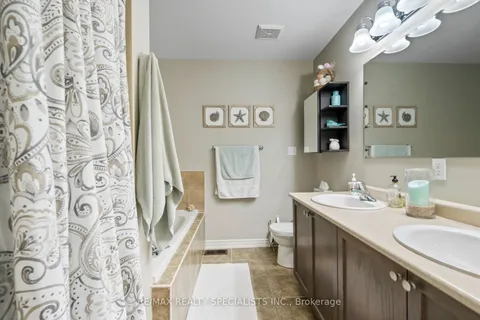 12 Browview Drive, ON L0R 2H9