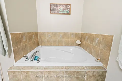 12 Browview Drive, ON L0R 2H9