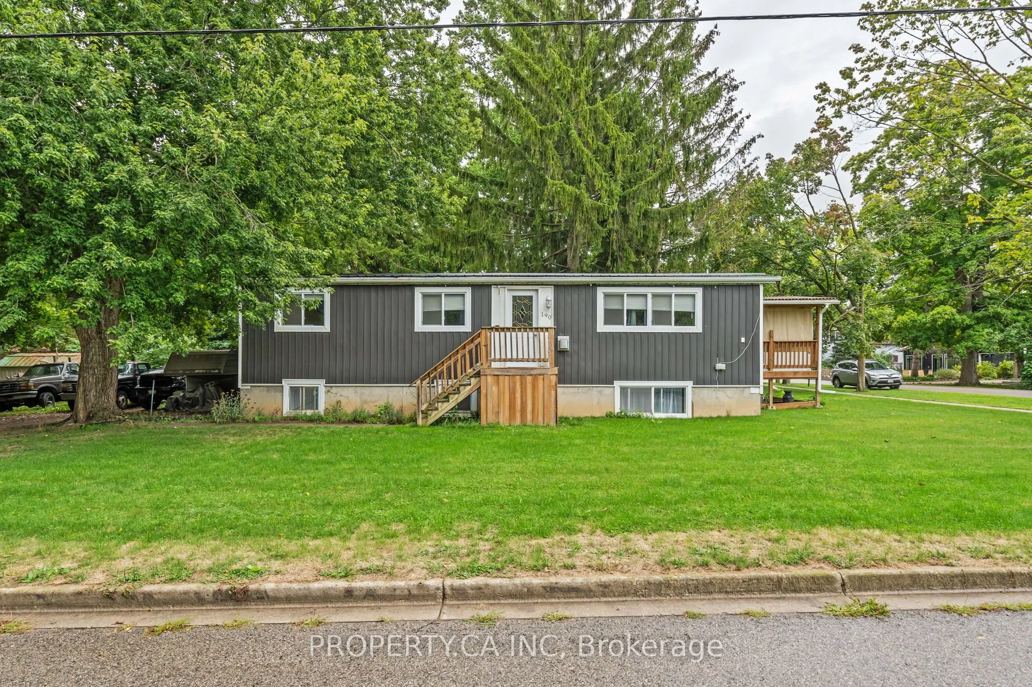 190 Ann Street, ON N0M 2K0