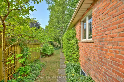 330 John Street, ON L0S 1J0