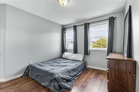 5 Mavin Street, ON N3T 6N1