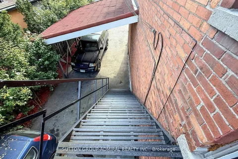 164 Wentworth Street, ON L8N 2Z2