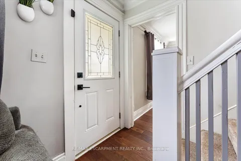 231 Vine Street, ON L2M 4S9