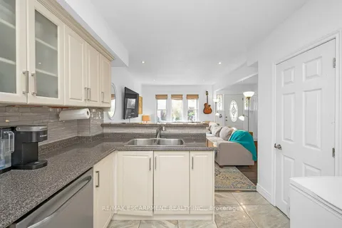 128 Crosthwaite Avenue, ON L8H 4V5