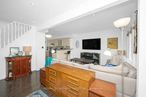 128 Crosthwaite Avenue, ON L8H 4V5