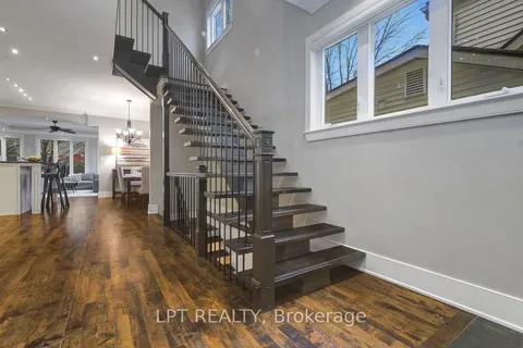 313 Clifton Road, ON K1Z 5V1