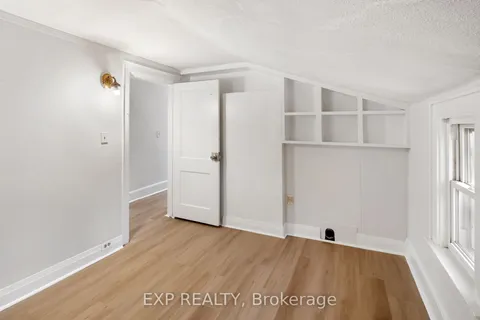 467 Grove Avenue, ON N9A 6G3