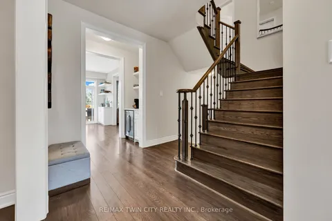 210 DOLMAN Street, ON N0B 1M0