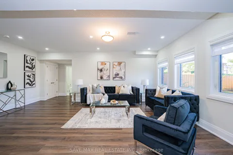 26 Falconridge Drive, ON N2K 0G1