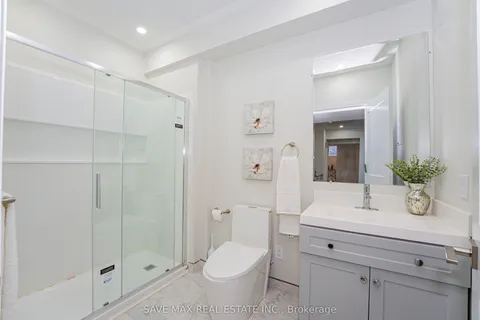 26 Falconridge Drive, ON N2K 0G1