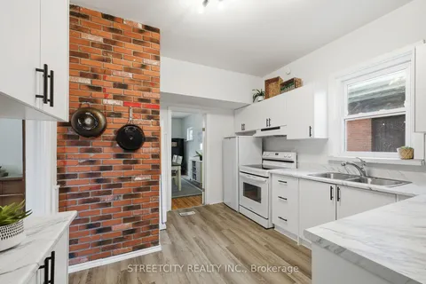 8 Bellevue Avenue, ON N6C 4A5