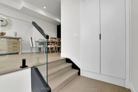 826 Alpine Avenue, ON K2B 5R6