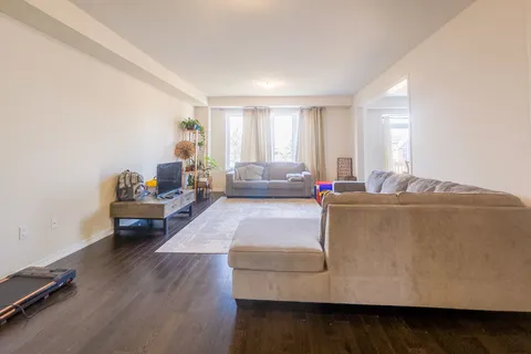 48 Esther Crescent, ON L3B 0G2