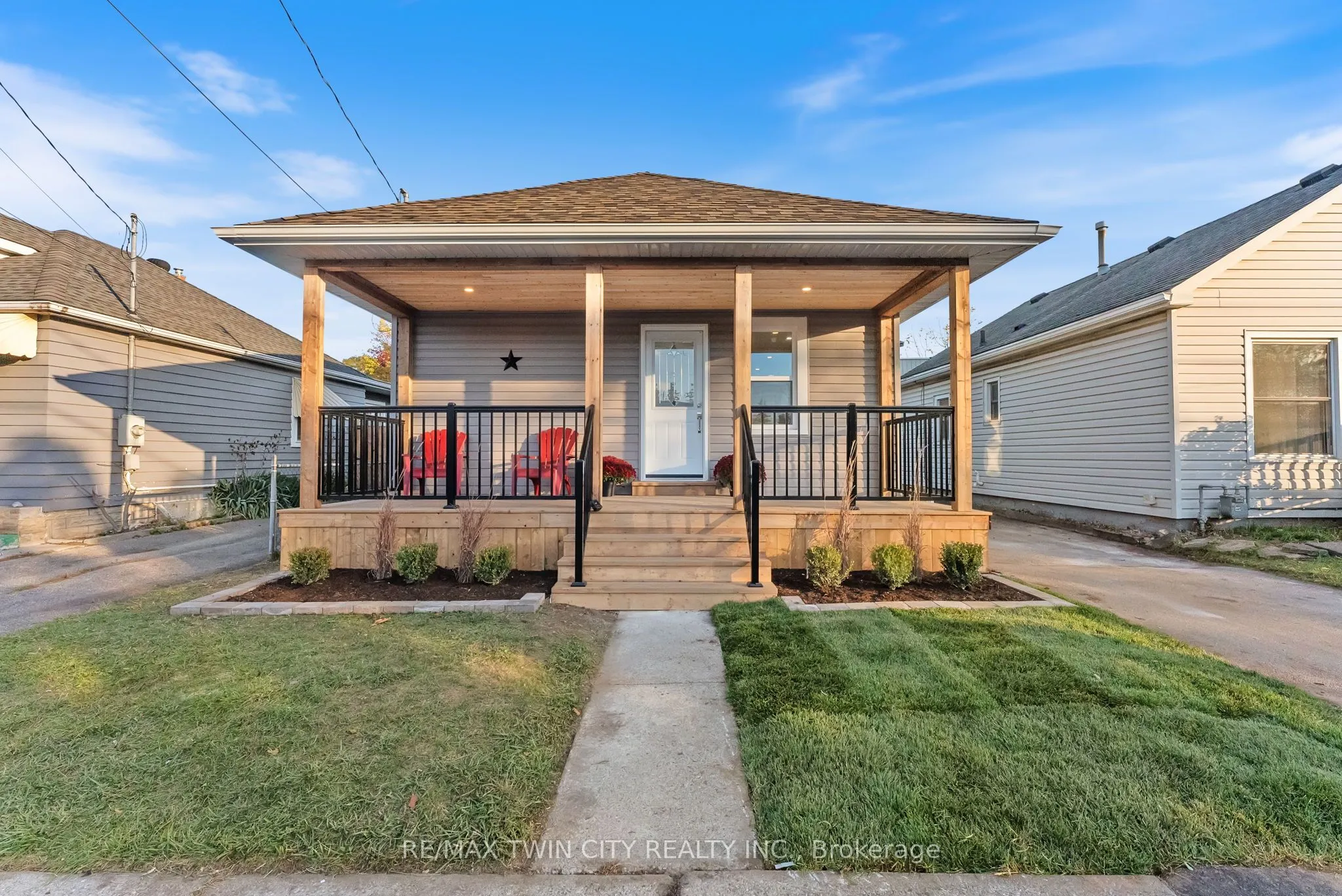 25 Dundee Street, ON N3R 4M2