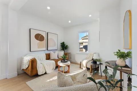 25 Dundee Street, ON N3R 4M2