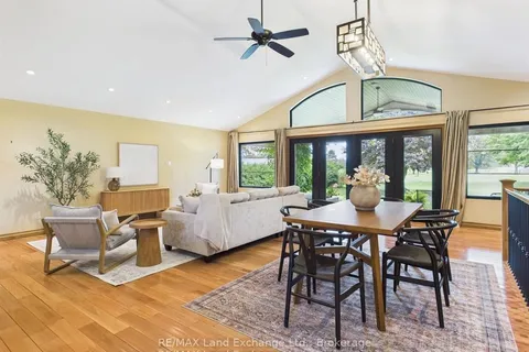 203 Campbell Crescent, ON N2Z 1B9