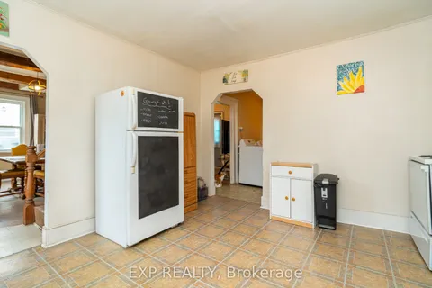 105 Rideau Street, ON K0G 1N0