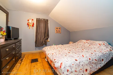 105 Rideau Street, ON K0G 1N0