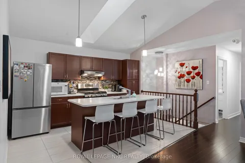 393B Glendale Avenue, ON L2T 1C5