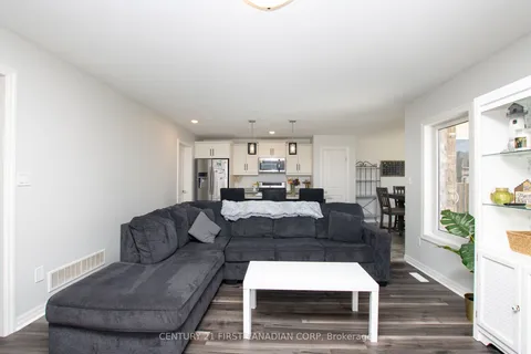 16 Arnold Street, ON N4G 0G9