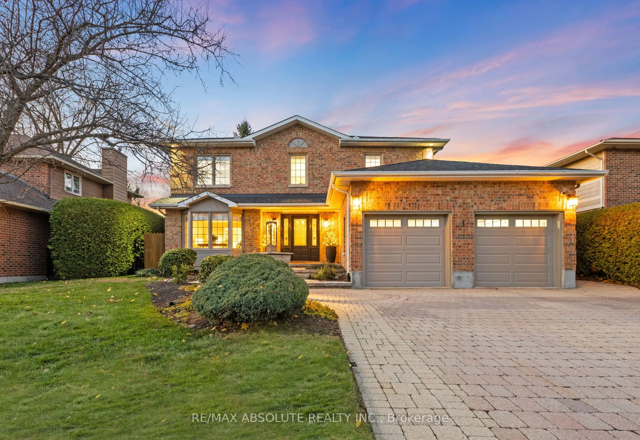 3 Buttonwood Trail, ON K2S 1C9