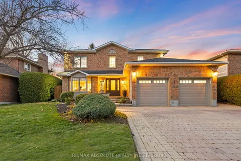 3 Buttonwood Trail, ON K2S 1C9