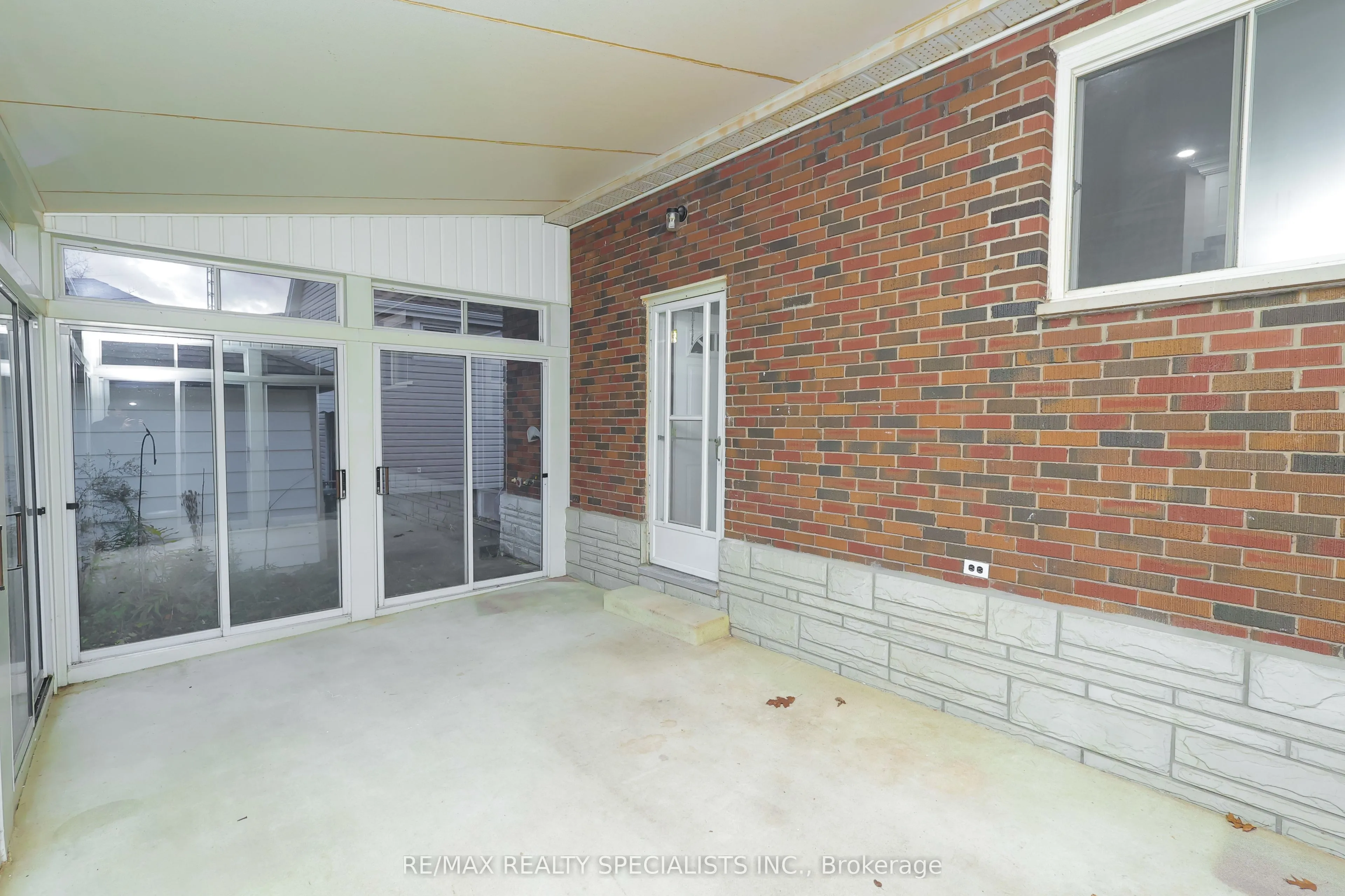 6360 Ash Street, ON L2G 2H5