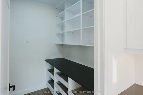 546 ALGONQUIN Trail, ON N0H 1S0