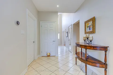 42 Creanona Boulevard, ON L8E 5T2