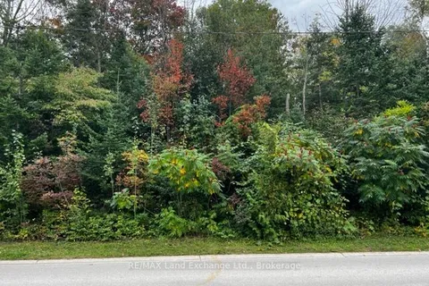 2 SHORE Road, ON N0H 2L0