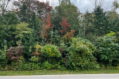 2 SHORE Road, ON N0H 2L0