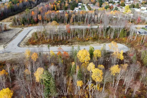 15 Brianne Court, ON P2B 0C6